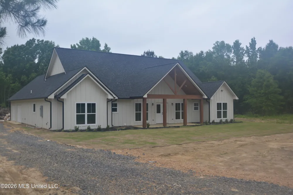 2165 Mississippi 43 Pelahatchie, MS 39145