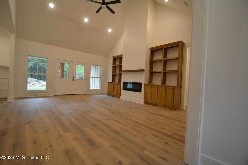 2165 Mississippi 43 Pelahatchie, MS 39145