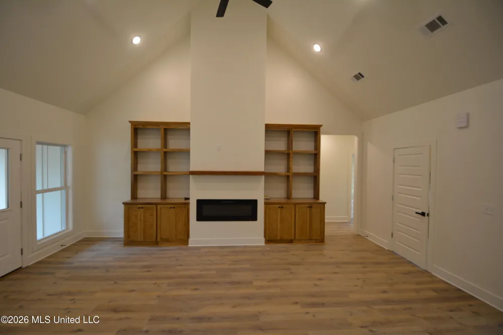 2165 Mississippi 43 Pelahatchie, MS 39145