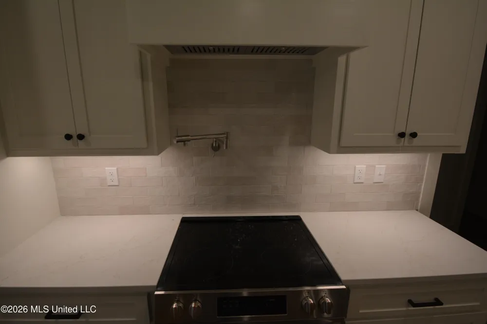2165 Mississippi 43 Pelahatchie, MS 39145