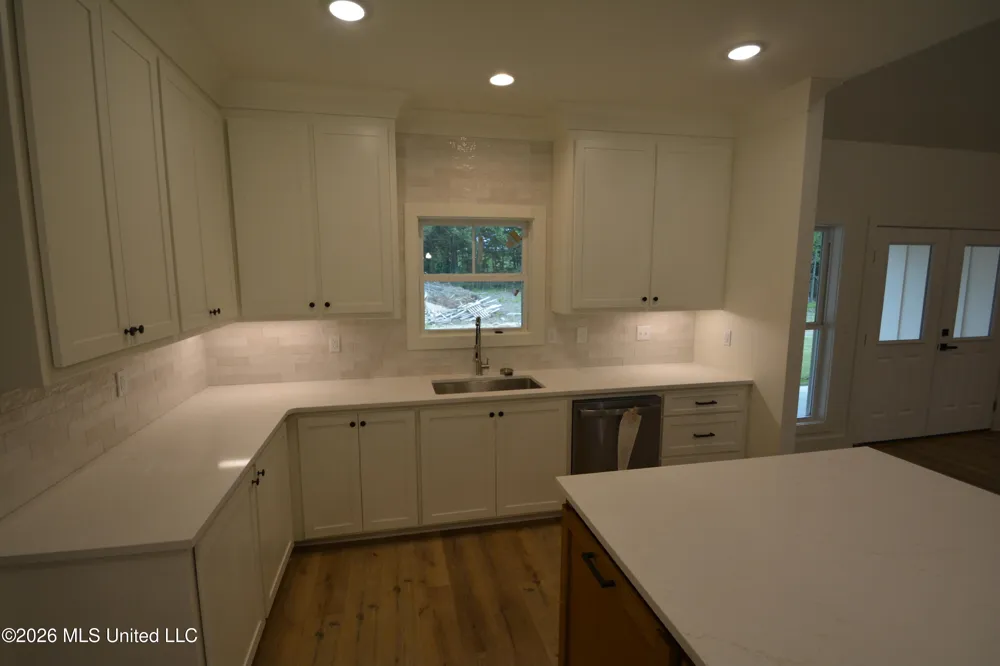 2165 Mississippi 43 Pelahatchie, MS 39145