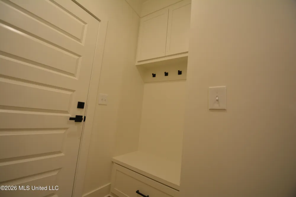 2165 Mississippi 43 Pelahatchie, MS 39145
