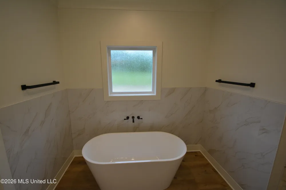2165 Mississippi 43 Pelahatchie, MS 39145