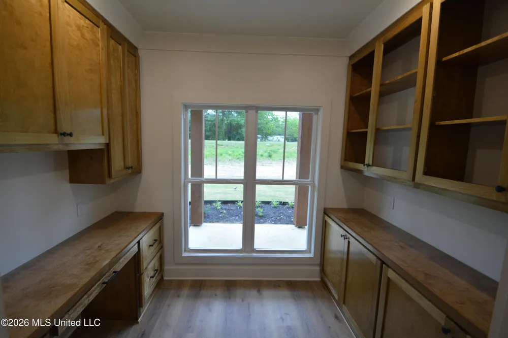 2165 Mississippi 43 Pelahatchie, MS 39145