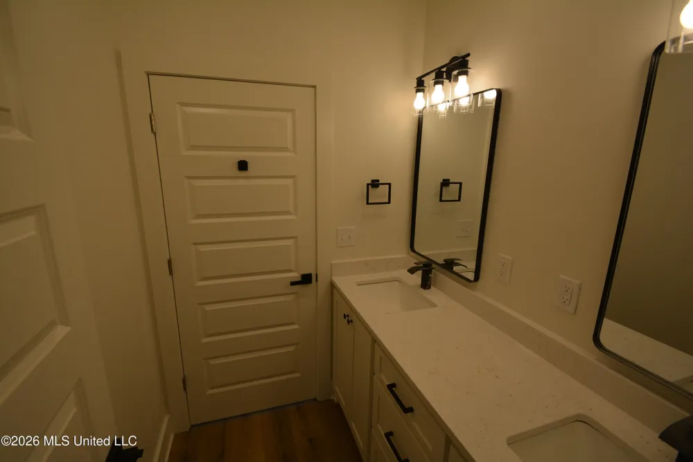 2165 Mississippi 43 Pelahatchie, MS 39145