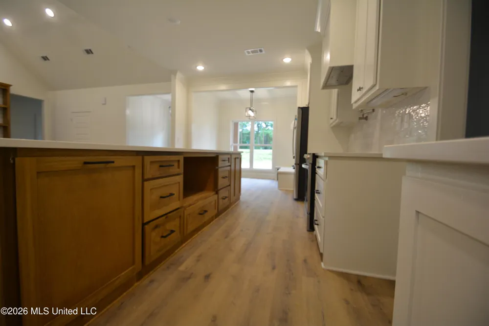2165 Mississippi 43 Pelahatchie, MS 39145