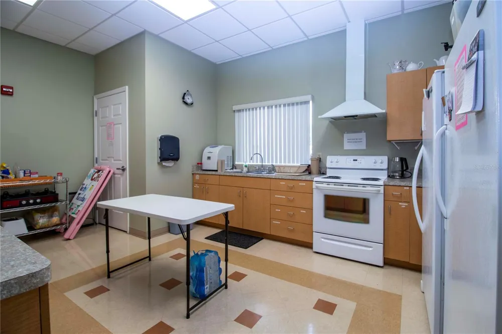 420 49TH STREET E #13 Palmetto, FL 34221