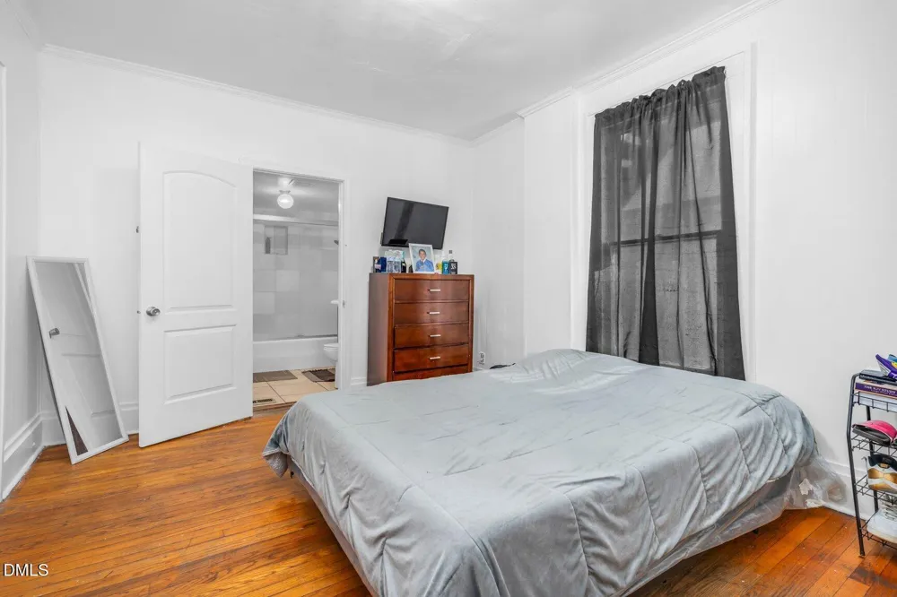 1113 Nash E Wilson, NC 27893