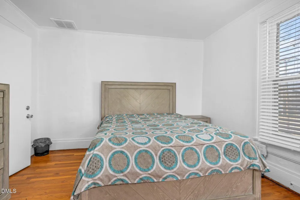 1113 Nash E Wilson, NC 27893