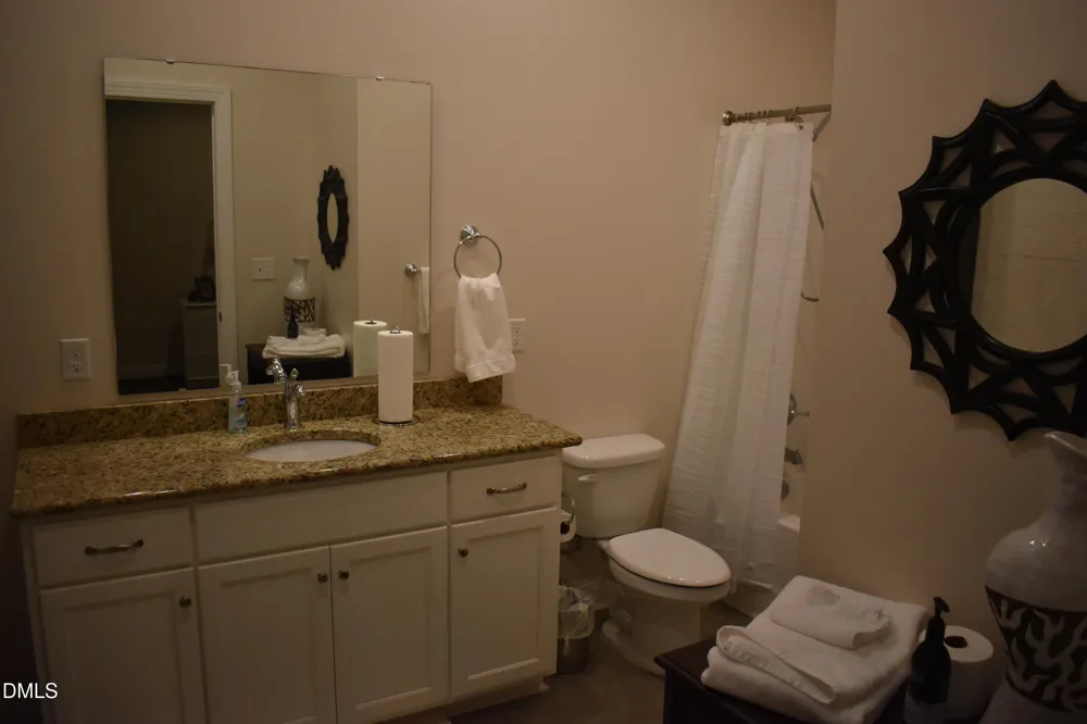 231-b Chatham Avenue #B Siler City, NC 27344