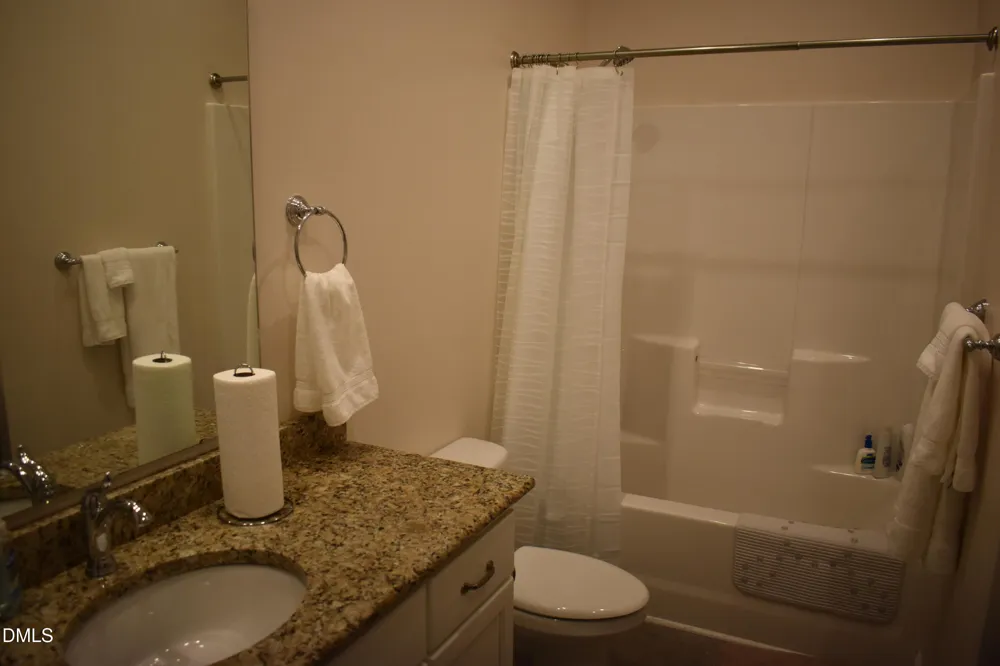 231-b Chatham Avenue #B Siler City, NC 27344
