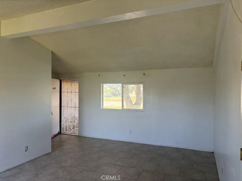 21024 79th California City, CA 93505
