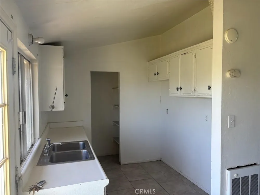 21024 79th California City, CA 93505