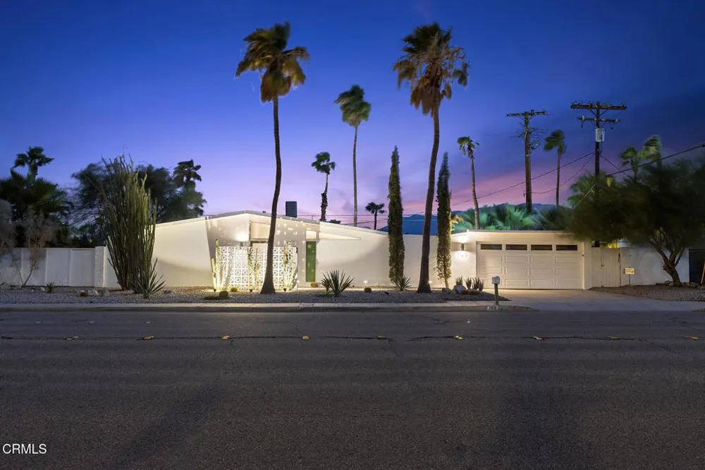 795 E Racquet Club Road Palm Springs, CA 92262