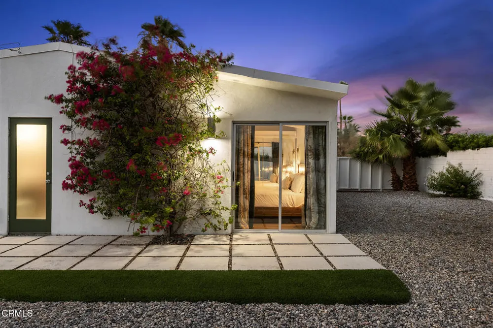 795 E Racquet Club Road Palm Springs, CA 92262