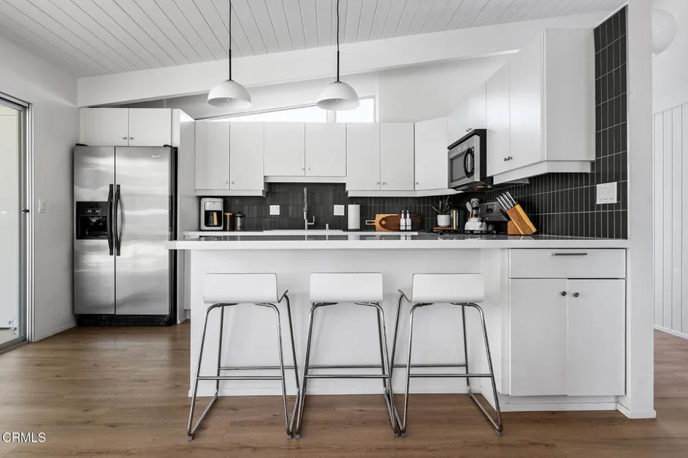 795 E Racquet Club Road Palm Springs, CA 92262