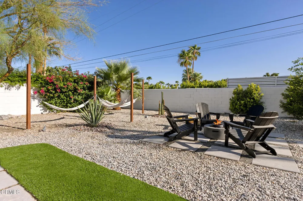 795 E Racquet Club Road Palm Springs, CA 92262