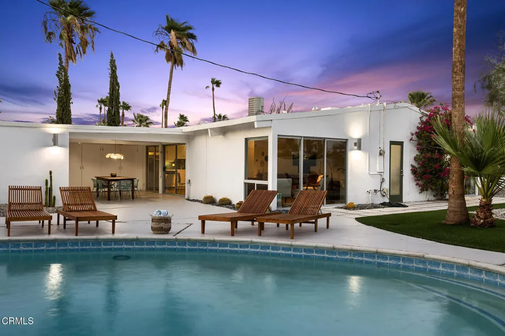 795 E Racquet Club Road Palm Springs, CA 92262