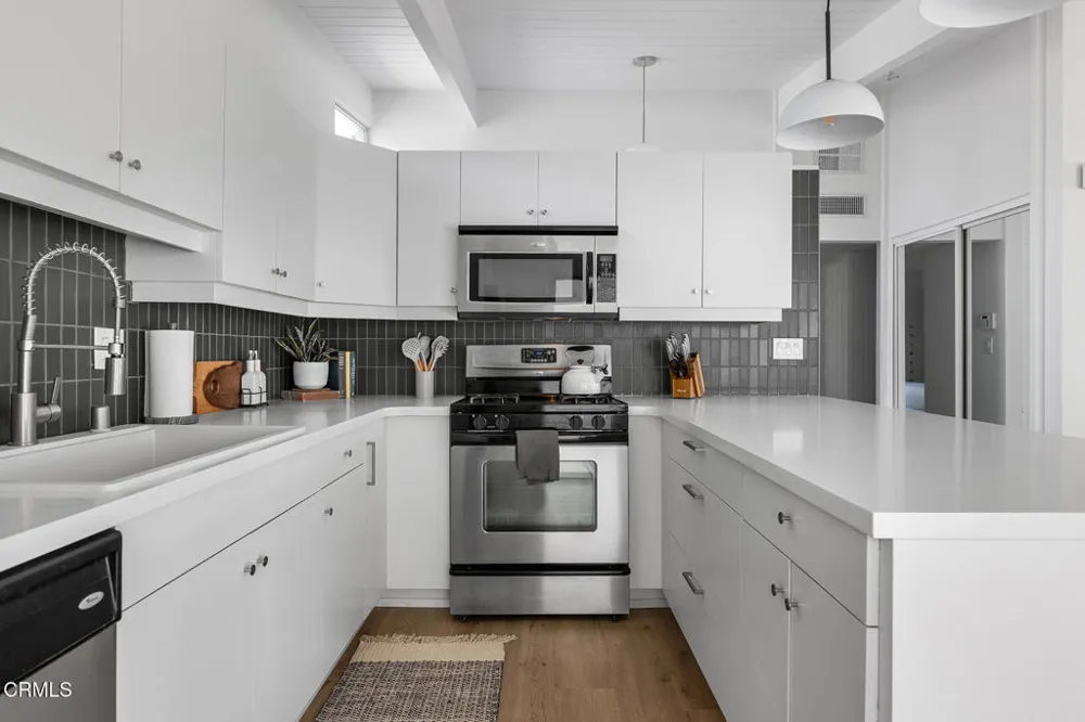 795 E Racquet Club Road Palm Springs, CA 92262