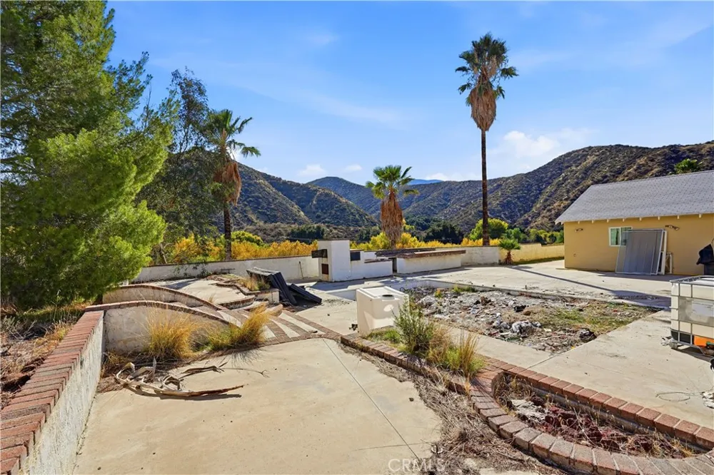 8235 Soledad Canyon Road Acton, CA 93510
