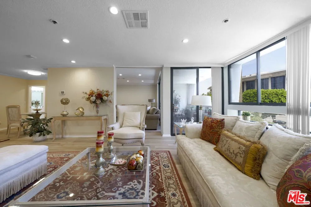 121 S Hope Street #431 Los Angeles, CA 90012