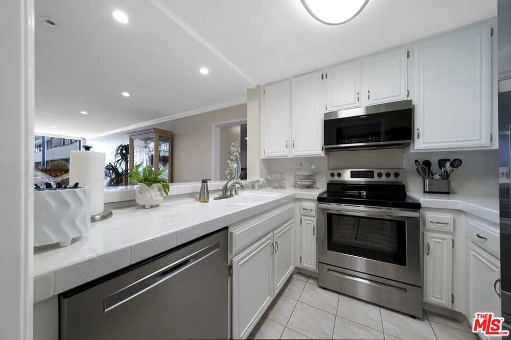 121 S Hope Street #431 Los Angeles, CA 90012