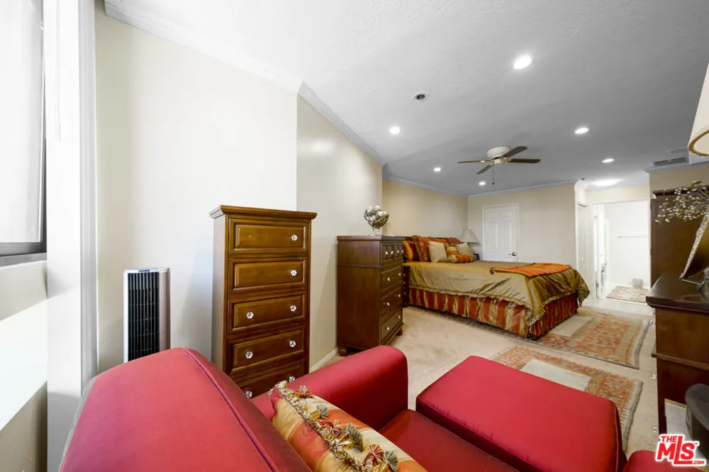 121 S Hope Street #431 Los Angeles, CA 90012