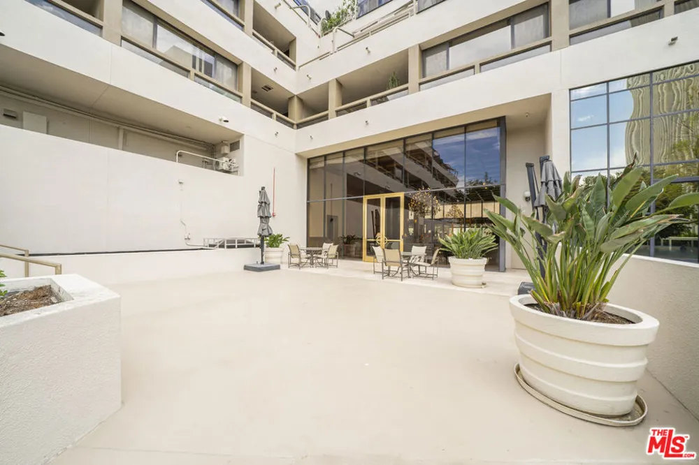121 S Hope Street #431 Los Angeles, CA 90012