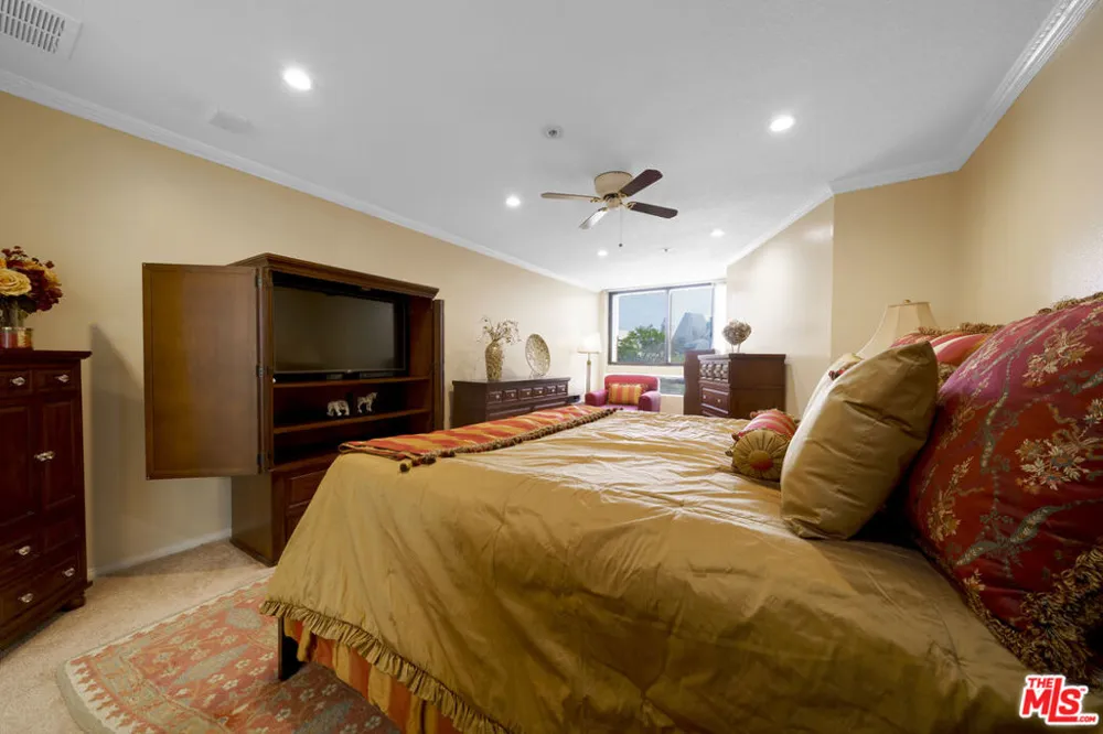 121 S Hope Street #431 Los Angeles, CA 90012