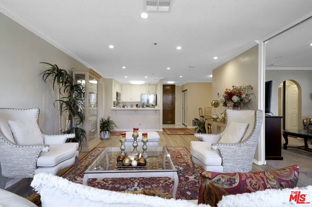 121 S Hope Street #431 Los Angeles, CA 90012