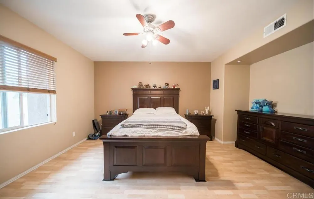4096 Union Square Lane East San Diego, CA 92105