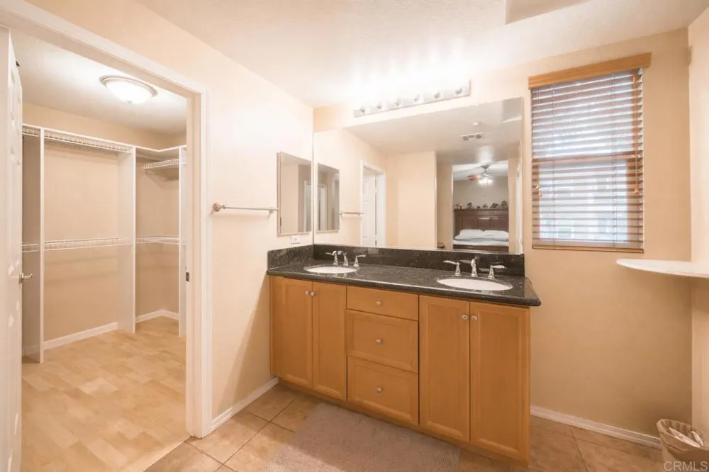 4096 Union Square Lane East San Diego, CA 92105