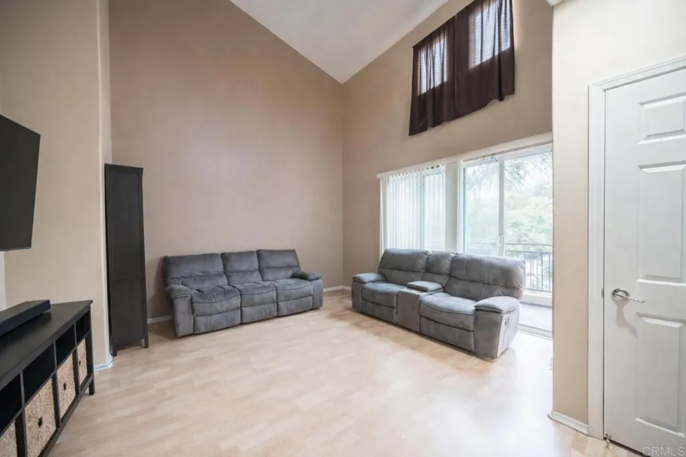 4096 Union Square Lane East San Diego, CA 92105