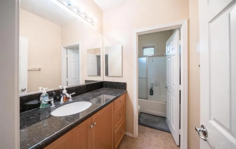 4096 Union Square Lane East San Diego, CA 92105
