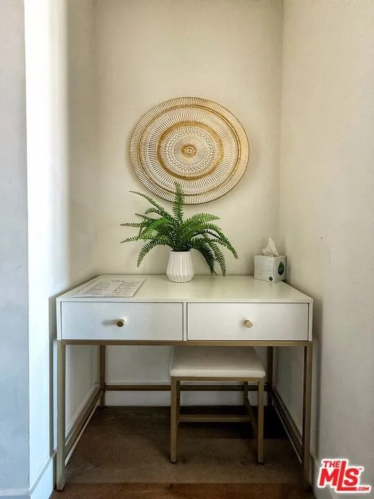 723 S St Andrews Place #507 Los Angeles, CA 90005