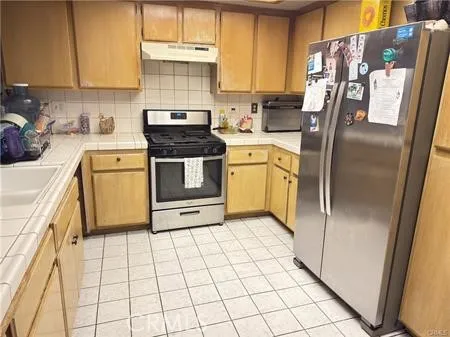 3702 W 126th Hawthorne, CA 90250
