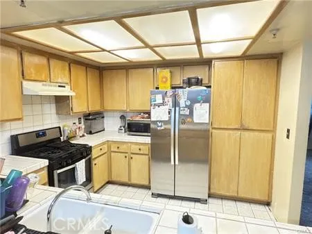 3702 W 126th Hawthorne, CA 90250