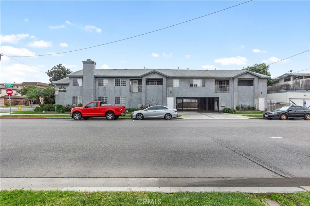 3702 W 126th Hawthorne, CA 90250