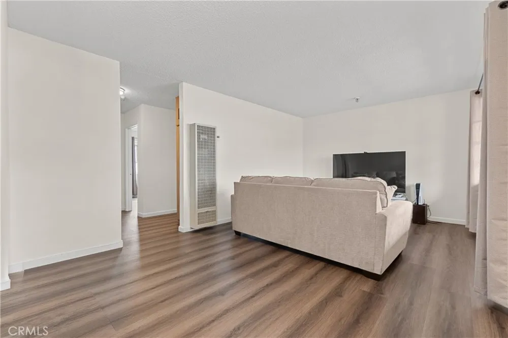 3702 W 126th Hawthorne, CA 90250