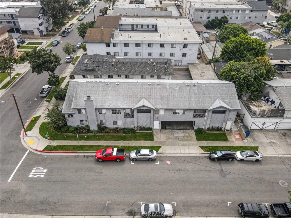 3702 W 126th Hawthorne, CA 90250