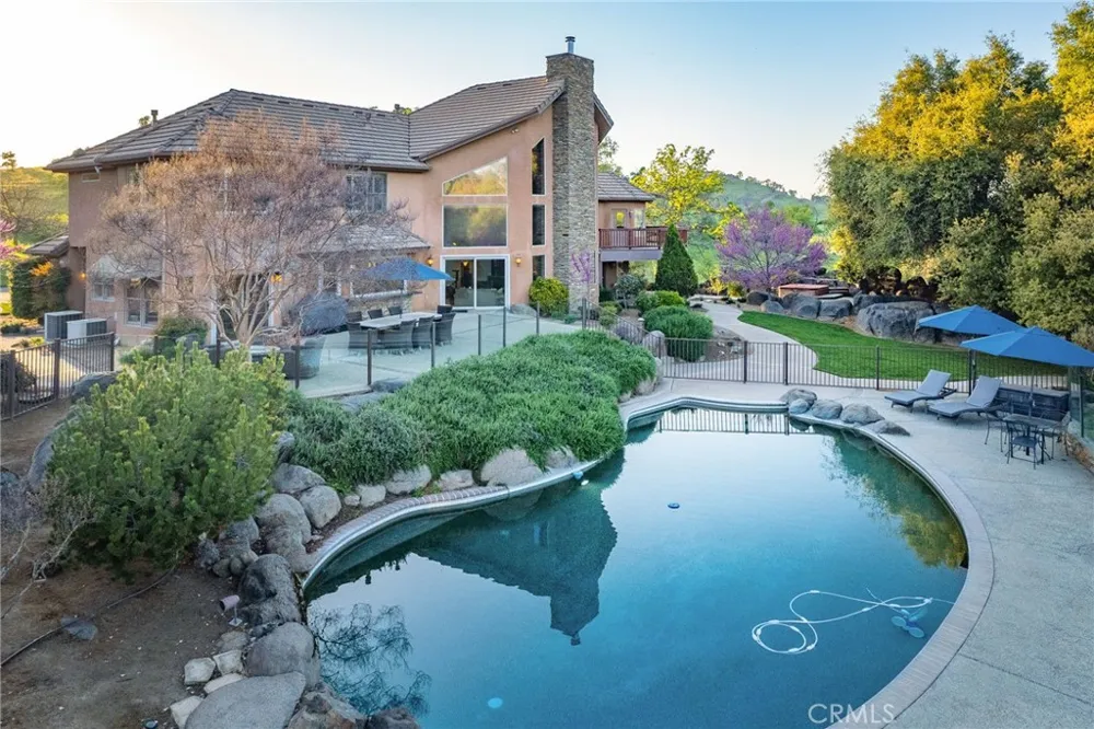 16115 Deer Path Clovis, CA 93619
