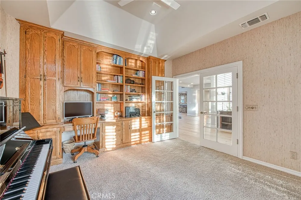 16115 Deer Path Clovis, CA 93619