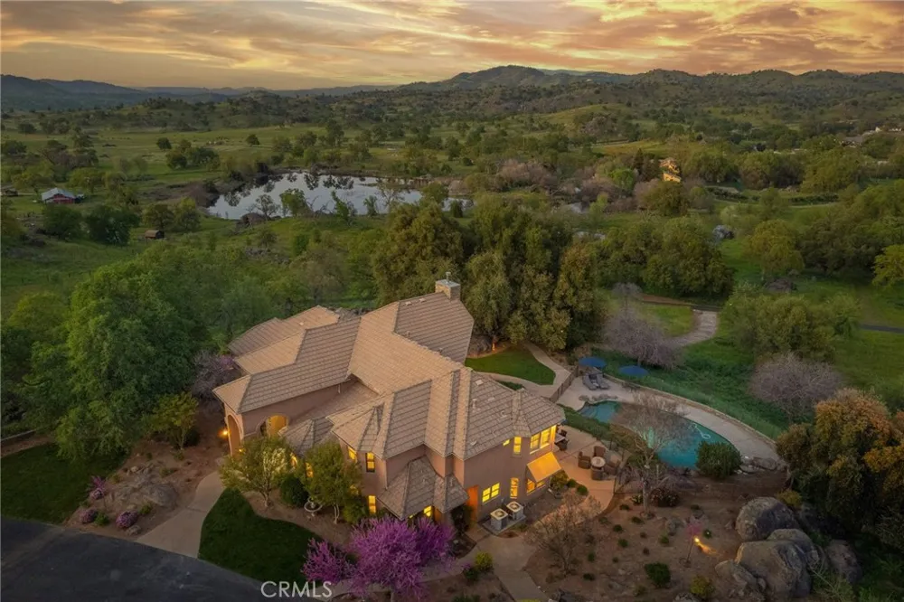 16115 Deer Path Clovis, CA 93619