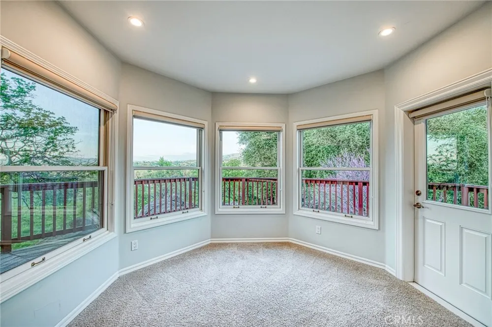 16115 Deer Path Clovis, CA 93619