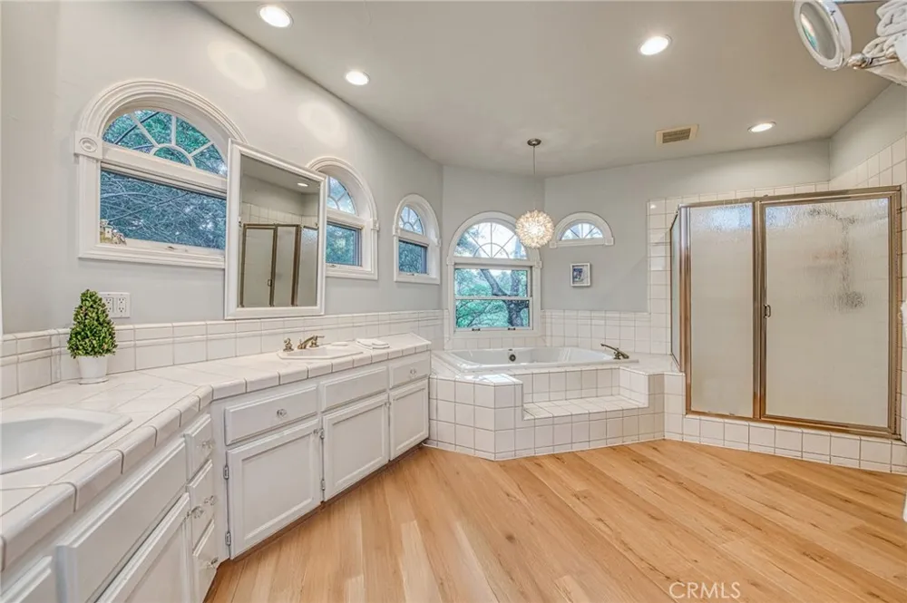 16115 Deer Path Clovis, CA 93619