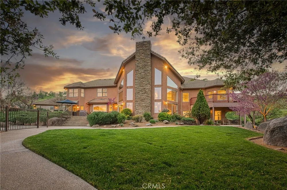 16115 Deer Path Clovis, CA 93619
