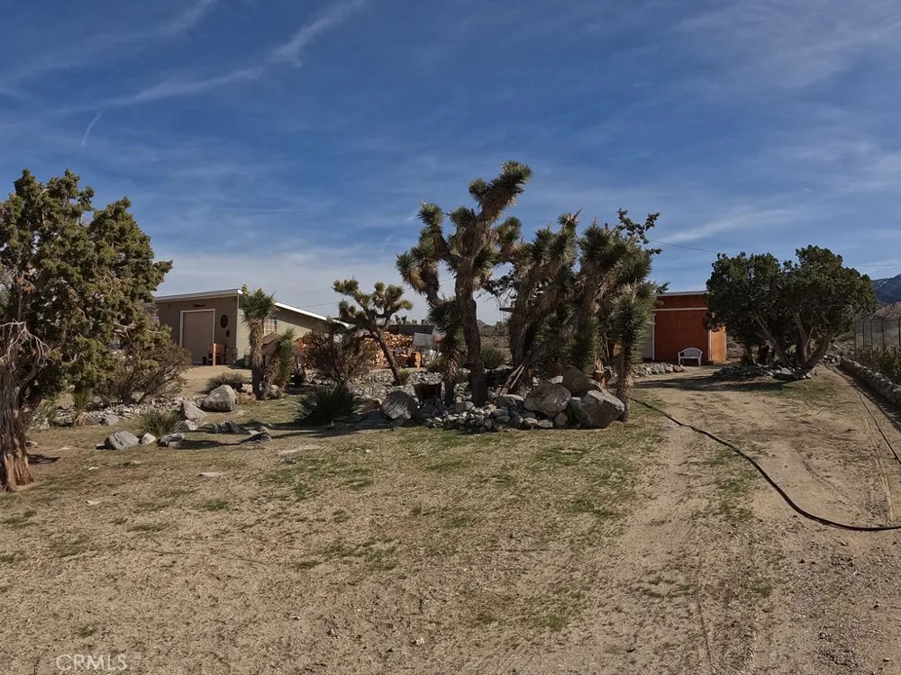 30000 Buchannon Ranch Road Llano, CA 93544