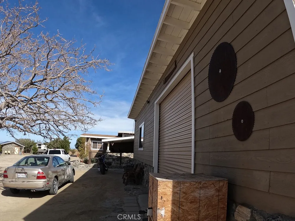 30000 Buchannon Ranch Road Llano, CA 93544