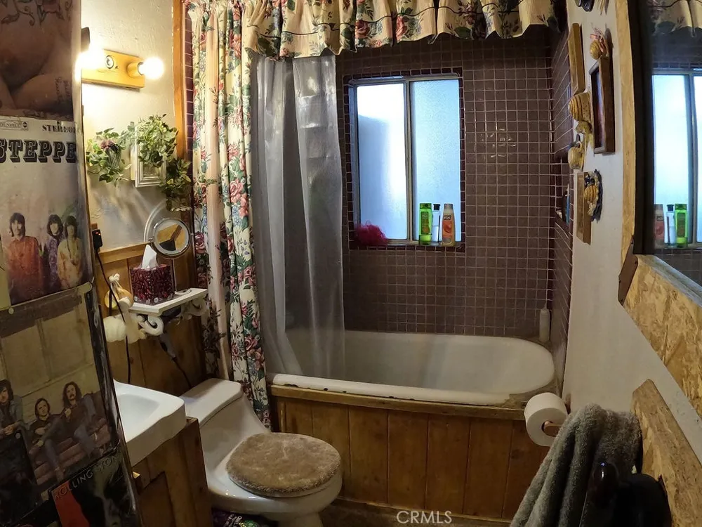 30000 Buchannon Ranch Road Llano, CA 93544