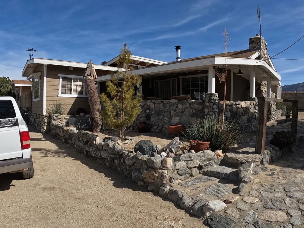 30000 Buchannon Ranch Road Llano, CA 93544